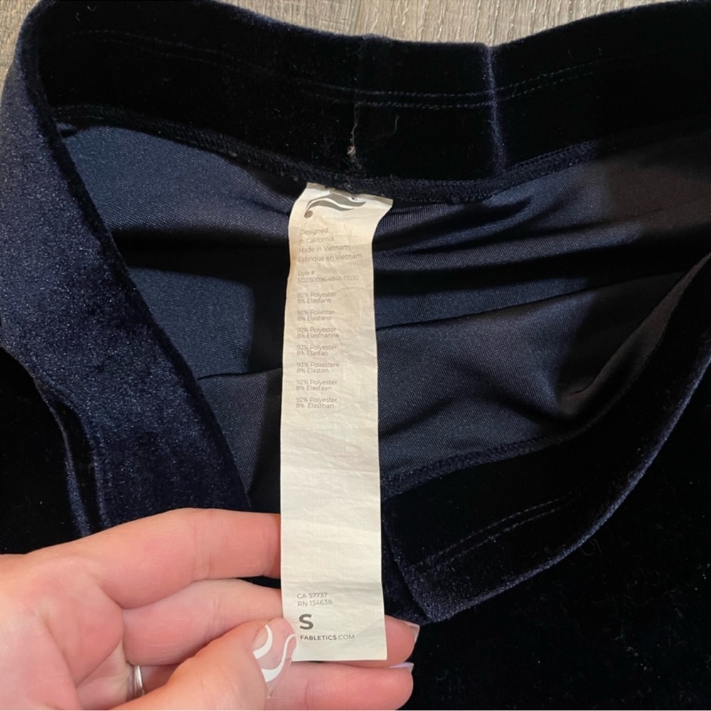 Valore Fabletics Set Nwot Size S - image 3